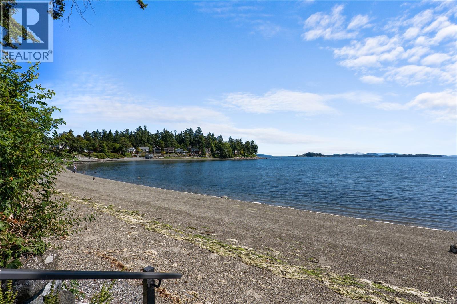  10383 Allbay Road, Sidney