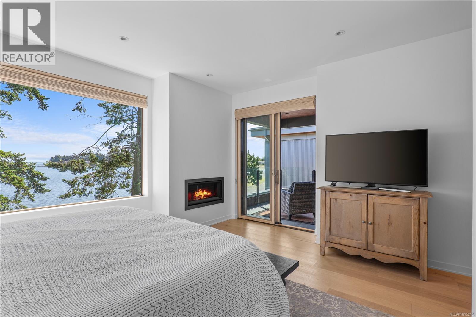  10383 Allbay Road, Sidney