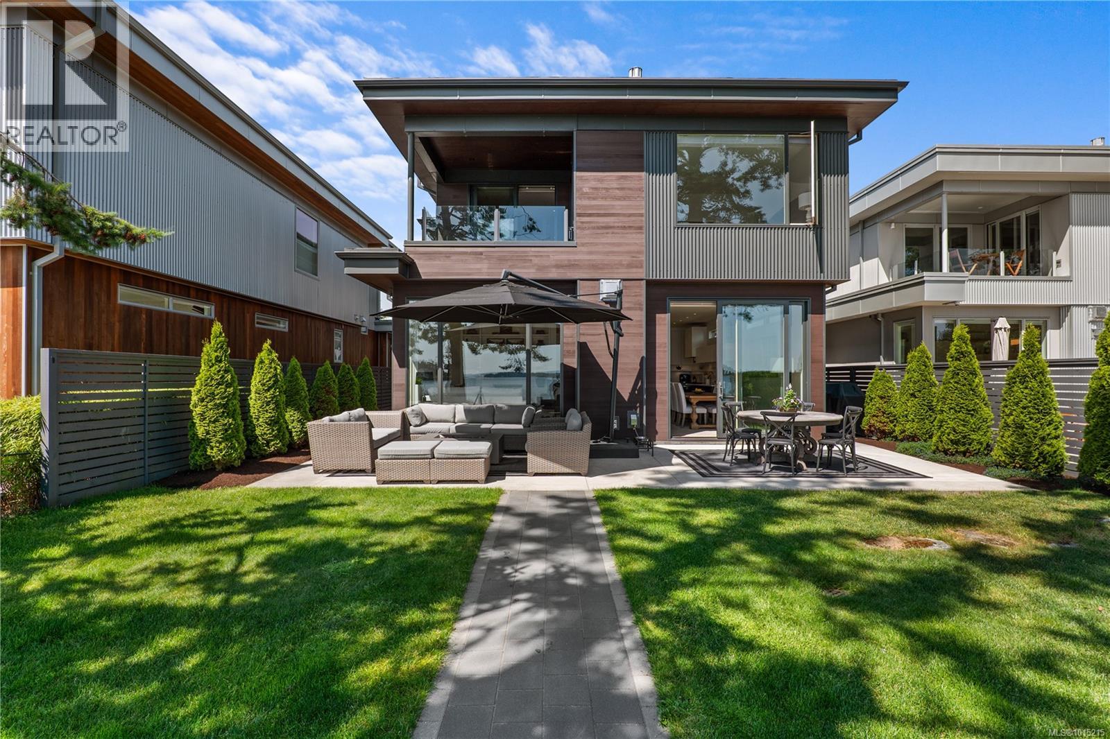  10383 Allbay Road, Sidney