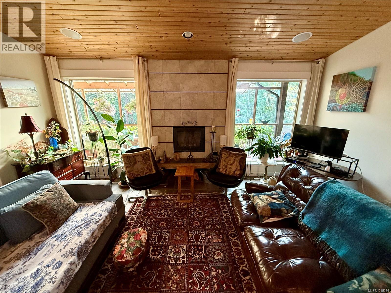 2623 Yardarm Rd, Pender Island