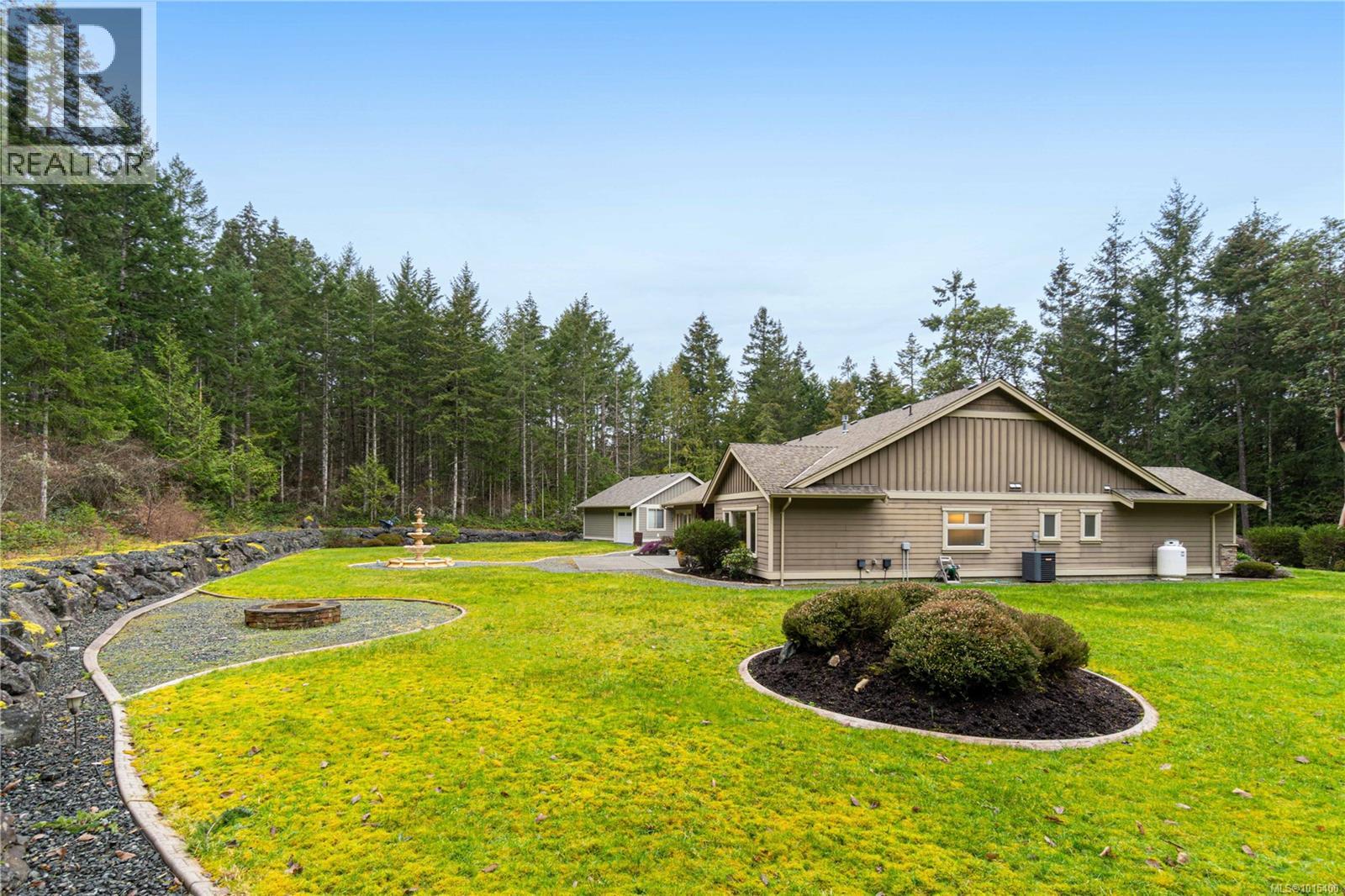700 Wildgreen Way, Parksville
