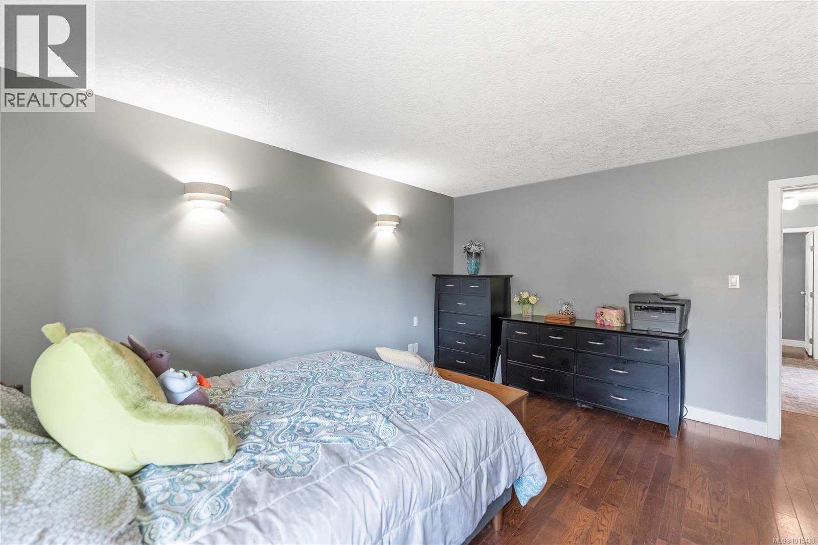 505 Windthrop Rd, Colwood