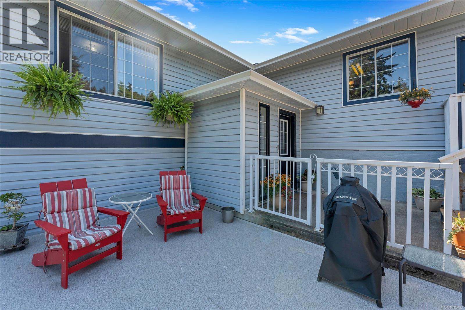 505 Windthrop Rd, Colwood
