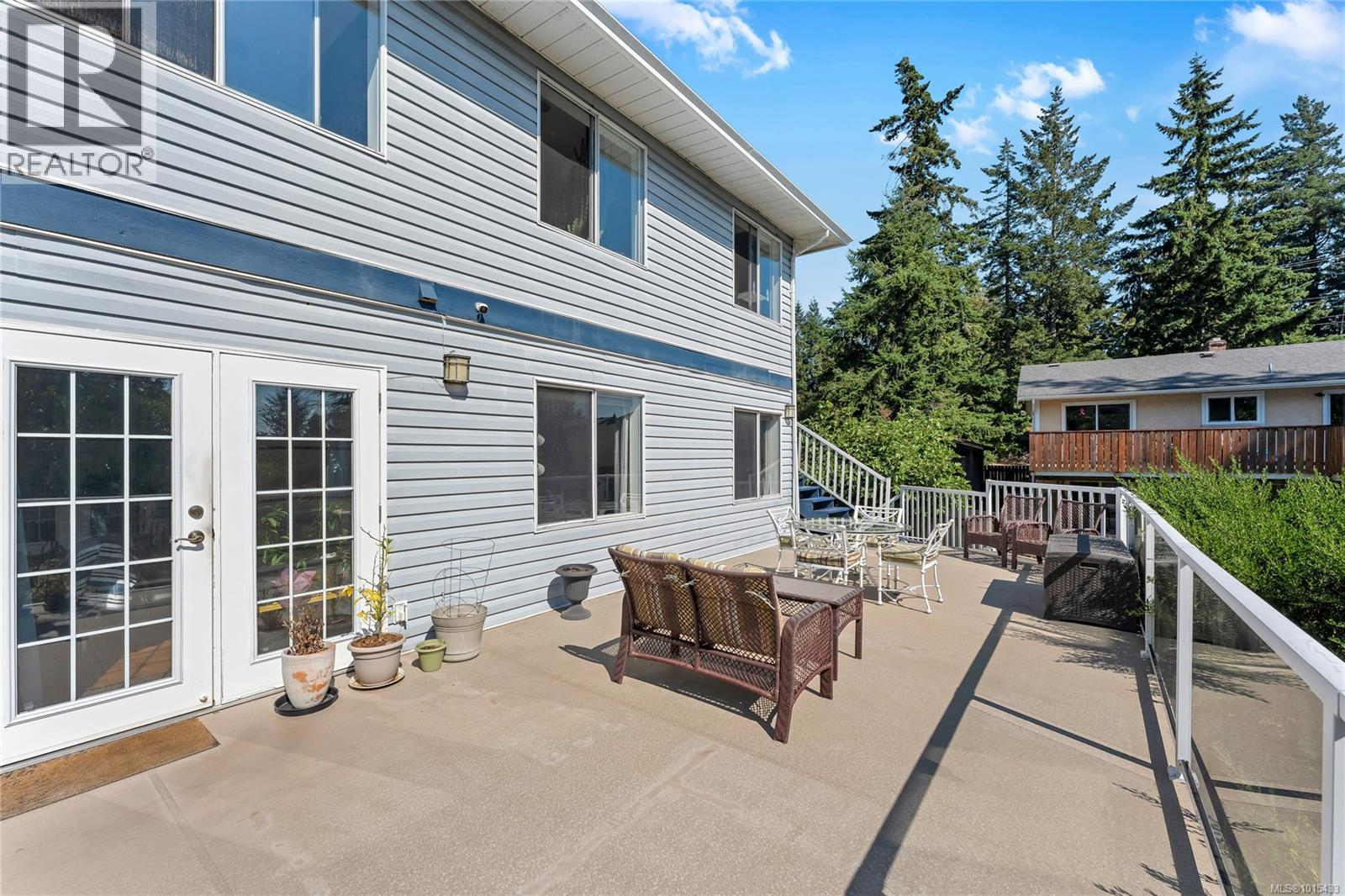 505 Windthrop Rd, Colwood
