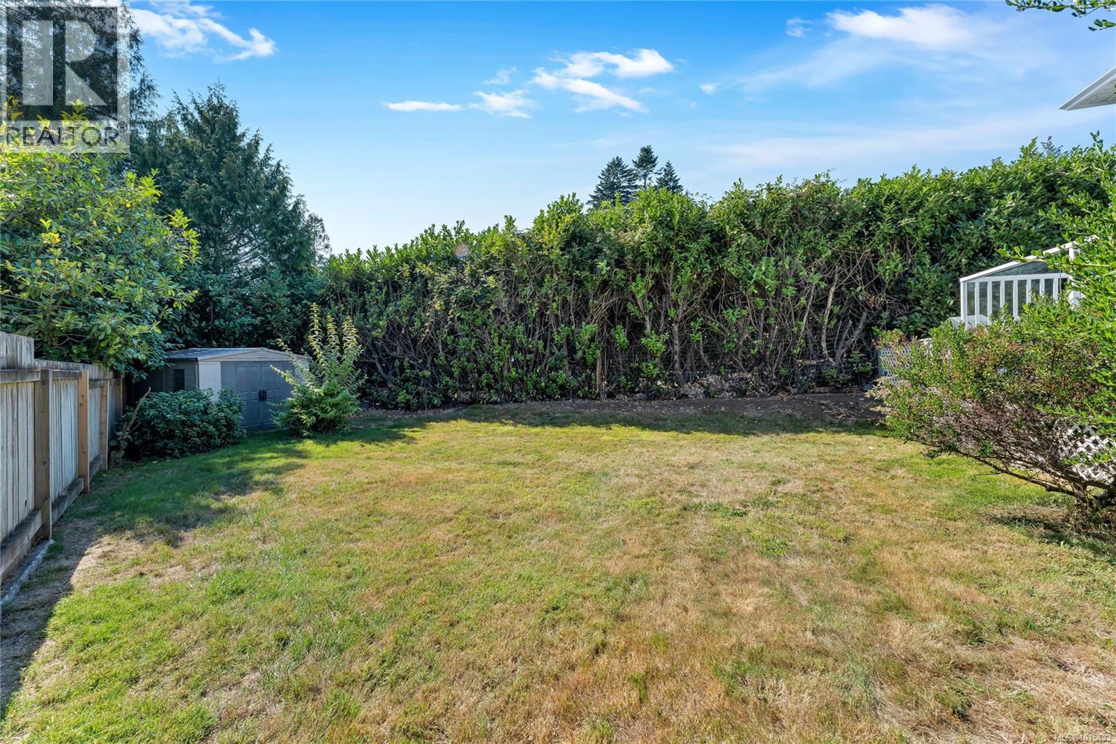 505 Windthrop Rd, Colwood