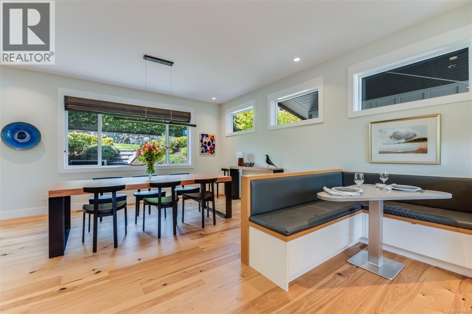  8660 Richland Place, North Saanich