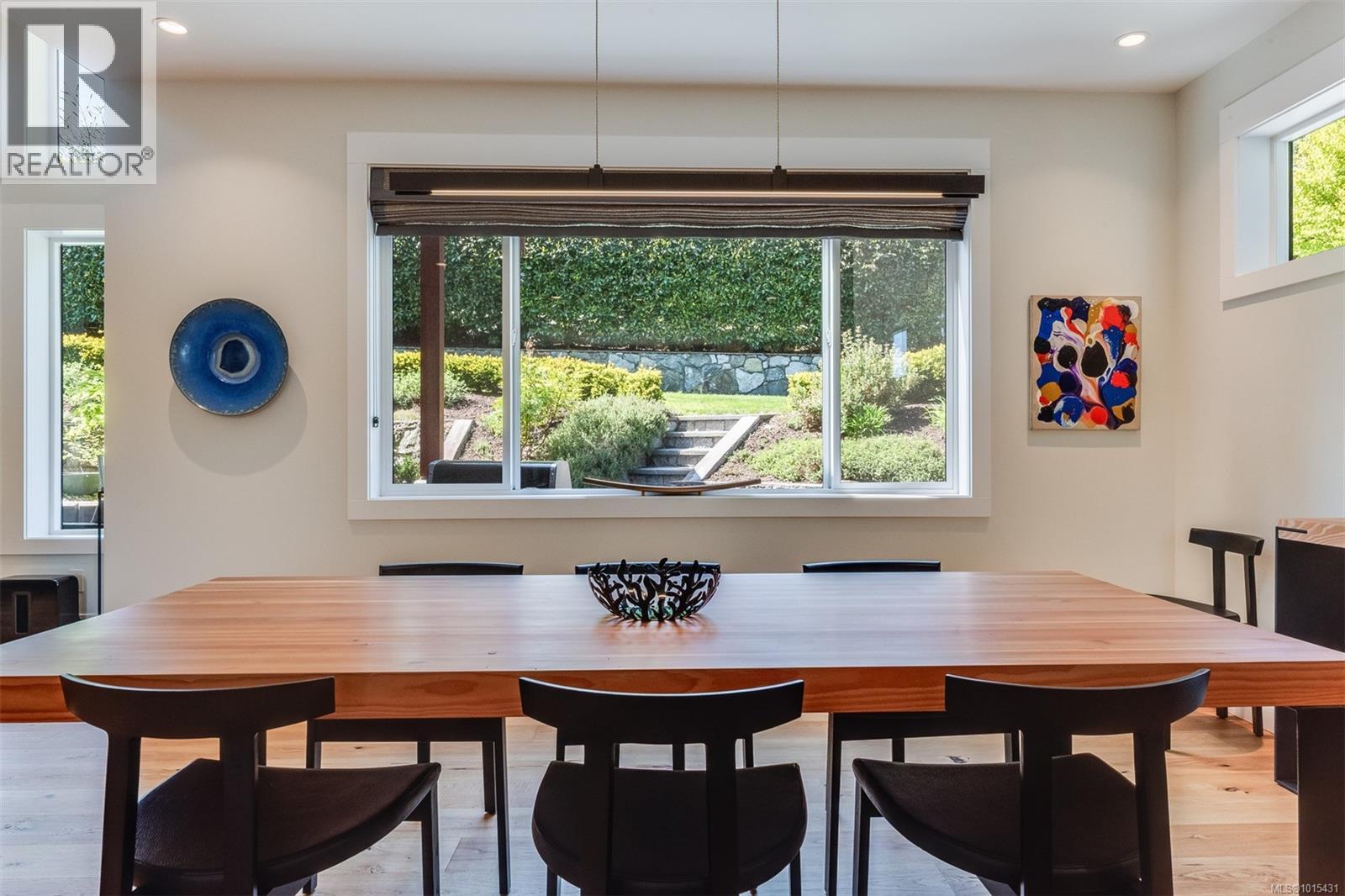  8660 Richland Place, North Saanich