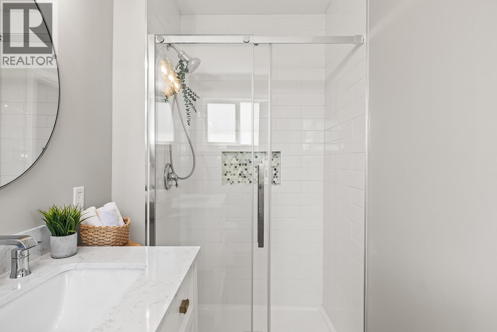 890 McKenzie Road, Kelowna