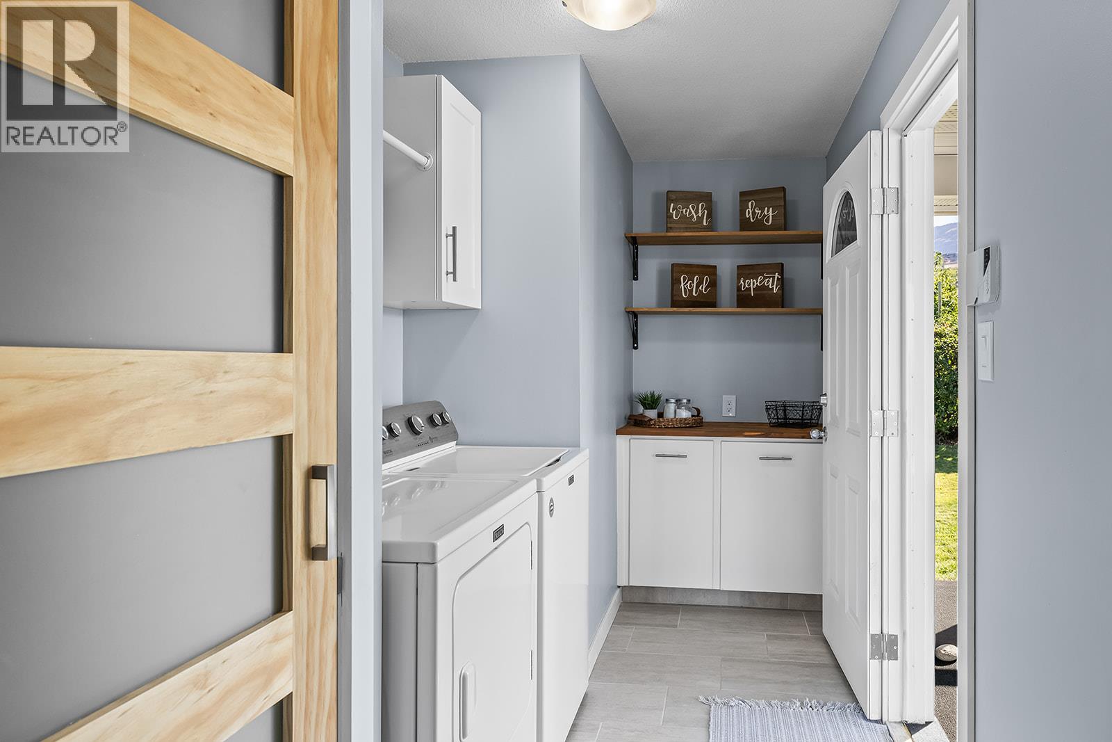 890 McKenzie Road, Kelowna