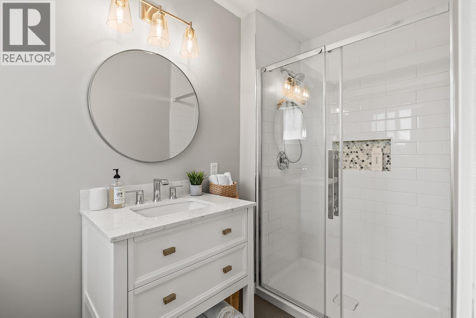 890 McKenzie Road, Kelowna