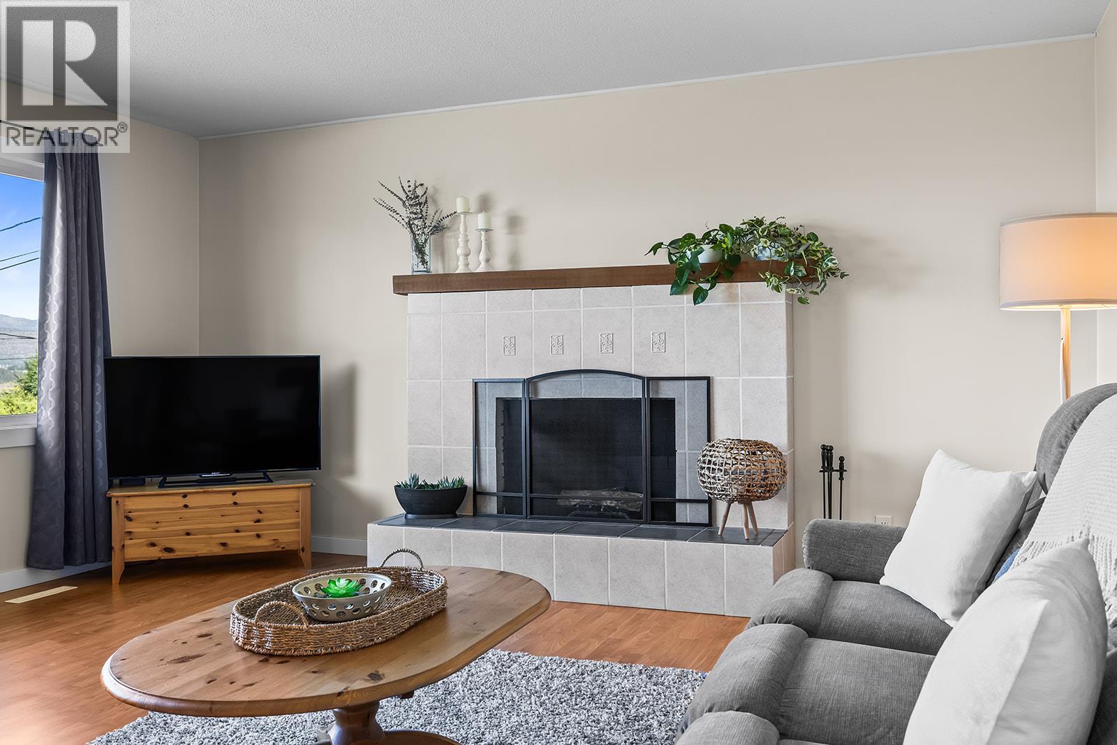 890 McKenzie Road, Kelowna