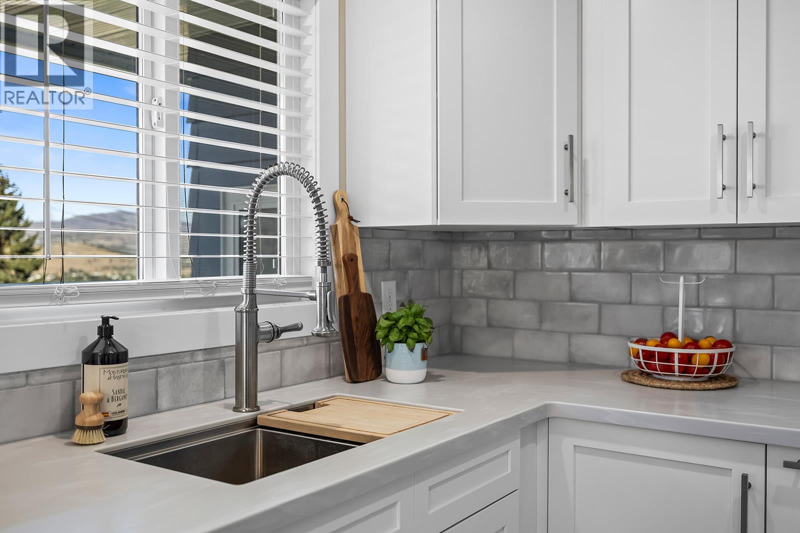 890 McKenzie Road, Kelowna