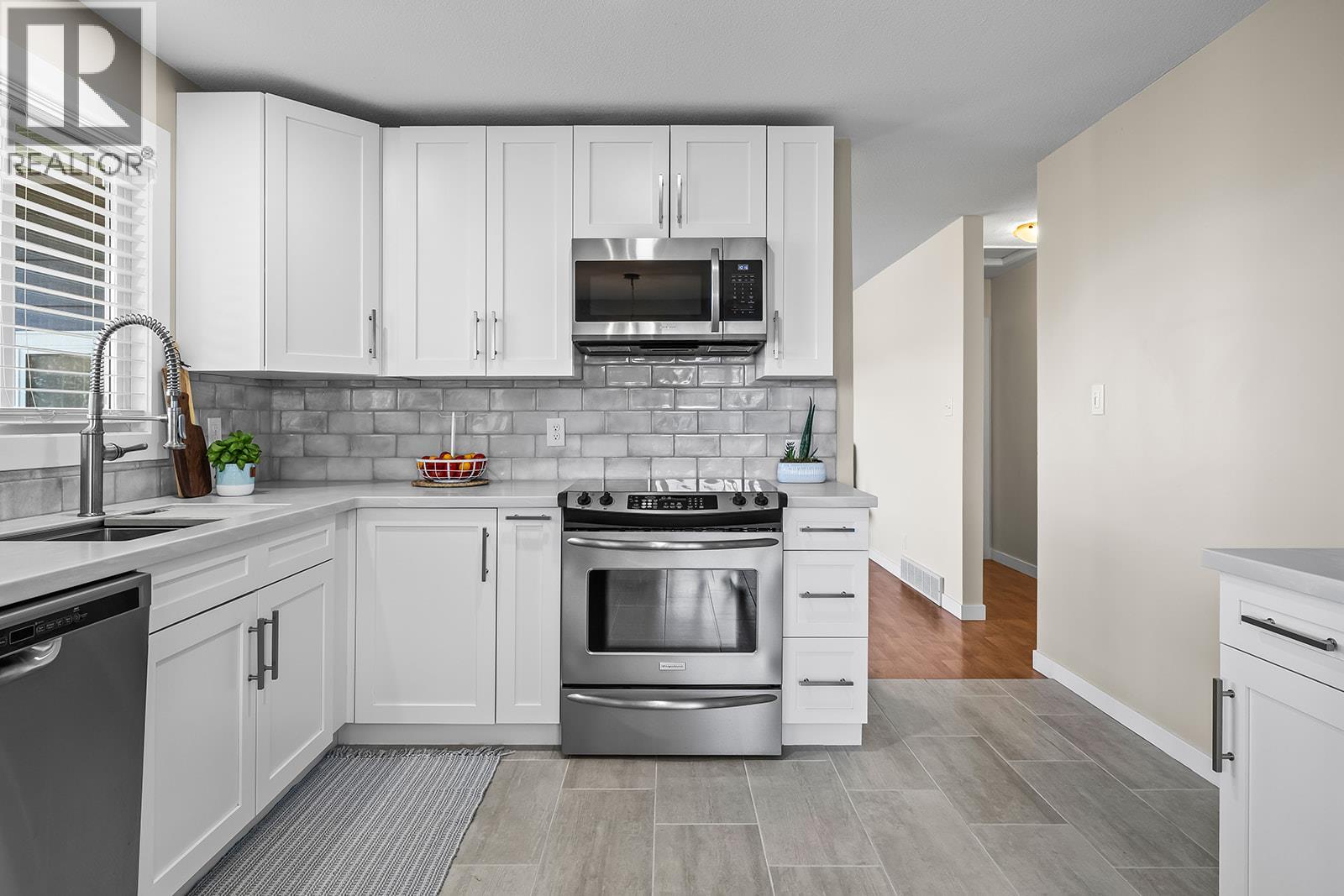 890 McKenzie Road, Kelowna