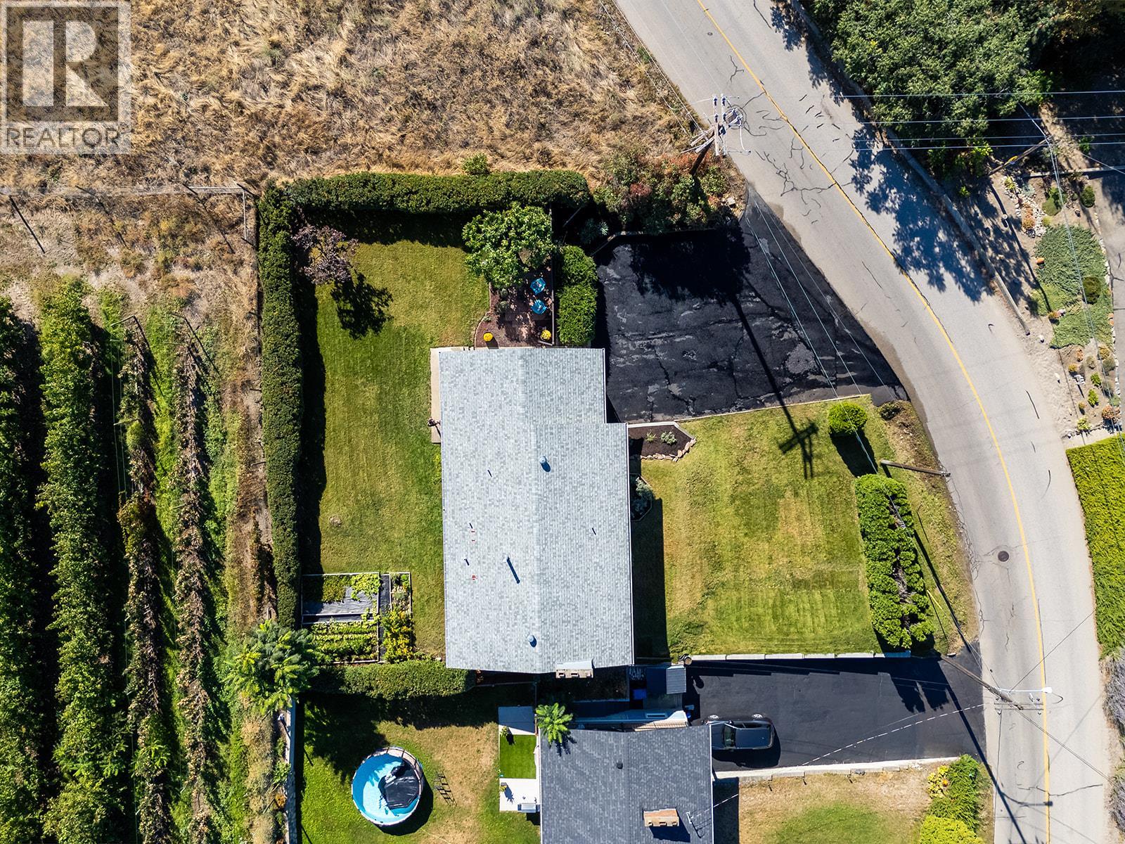 890 McKenzie Road, Kelowna