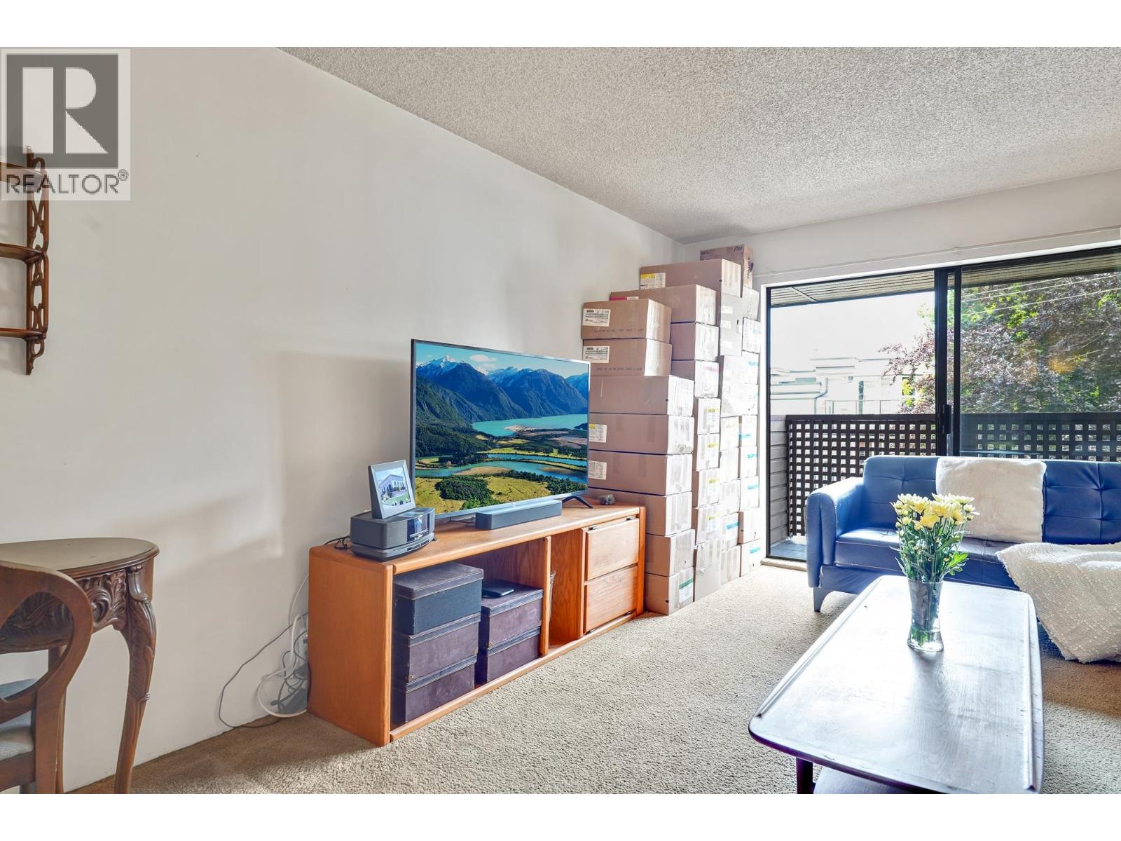 402 2215 DUNDAS STREET, Vancouver