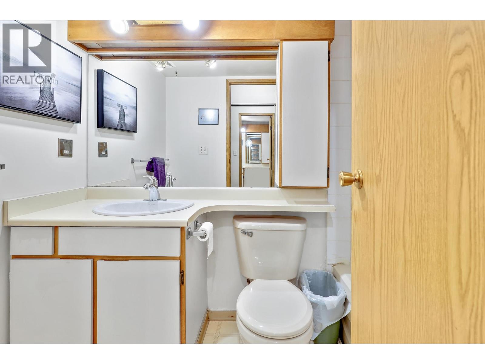 402 2215 DUNDAS STREET, Vancouver