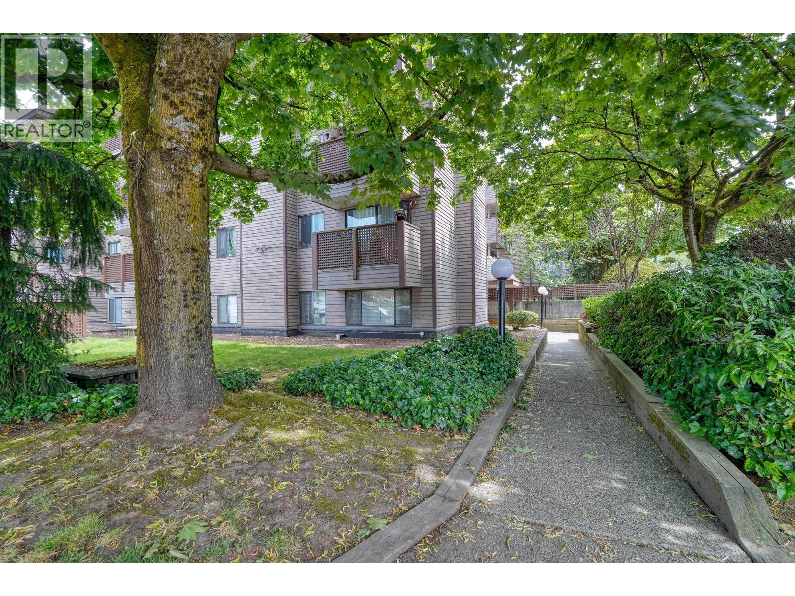 402 2215 DUNDAS STREET, Vancouver