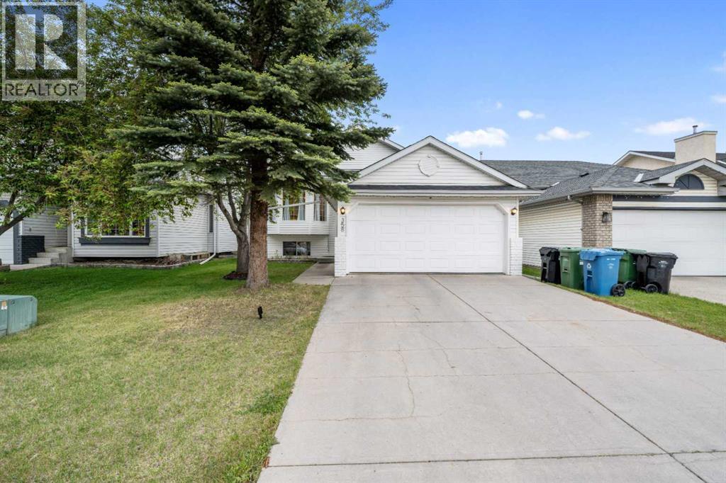 Single Family House Bi-level for Sale in  Hawkstone Drive NW Hawkwood Calgary 
