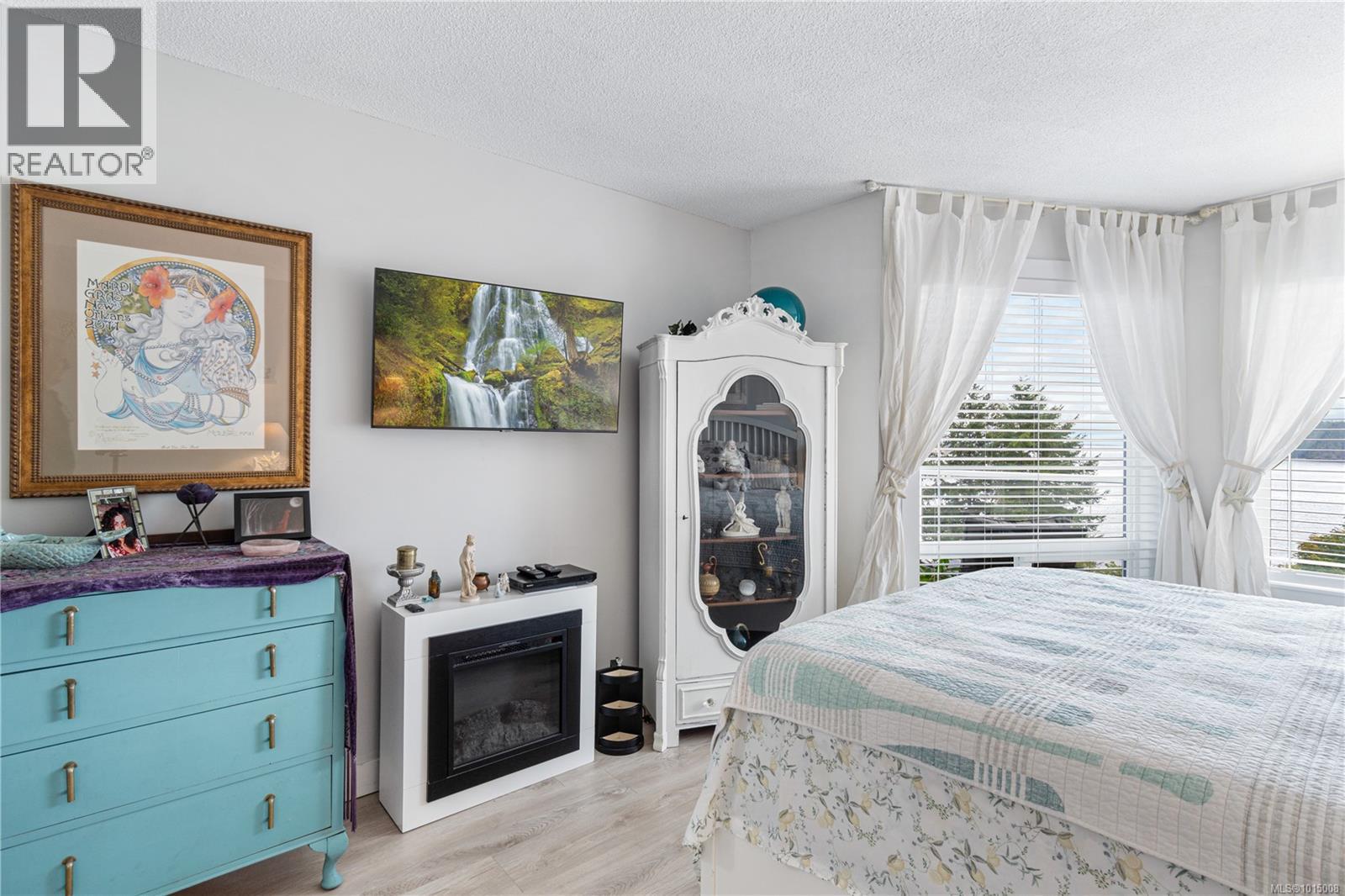 321 2562 Departure Bay Rd, Nanaimo