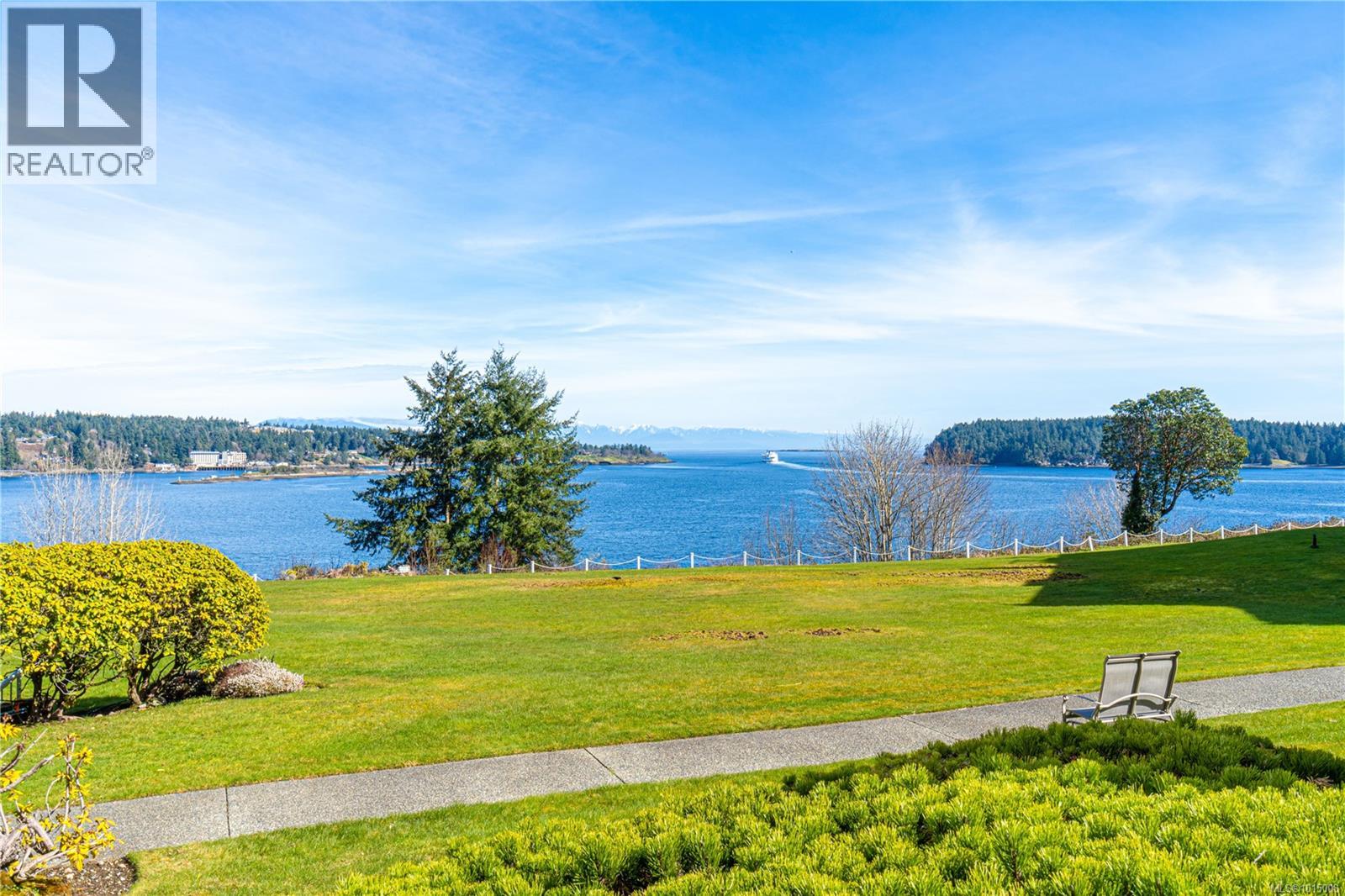 321 2562 Departure Bay Rd, Nanaimo