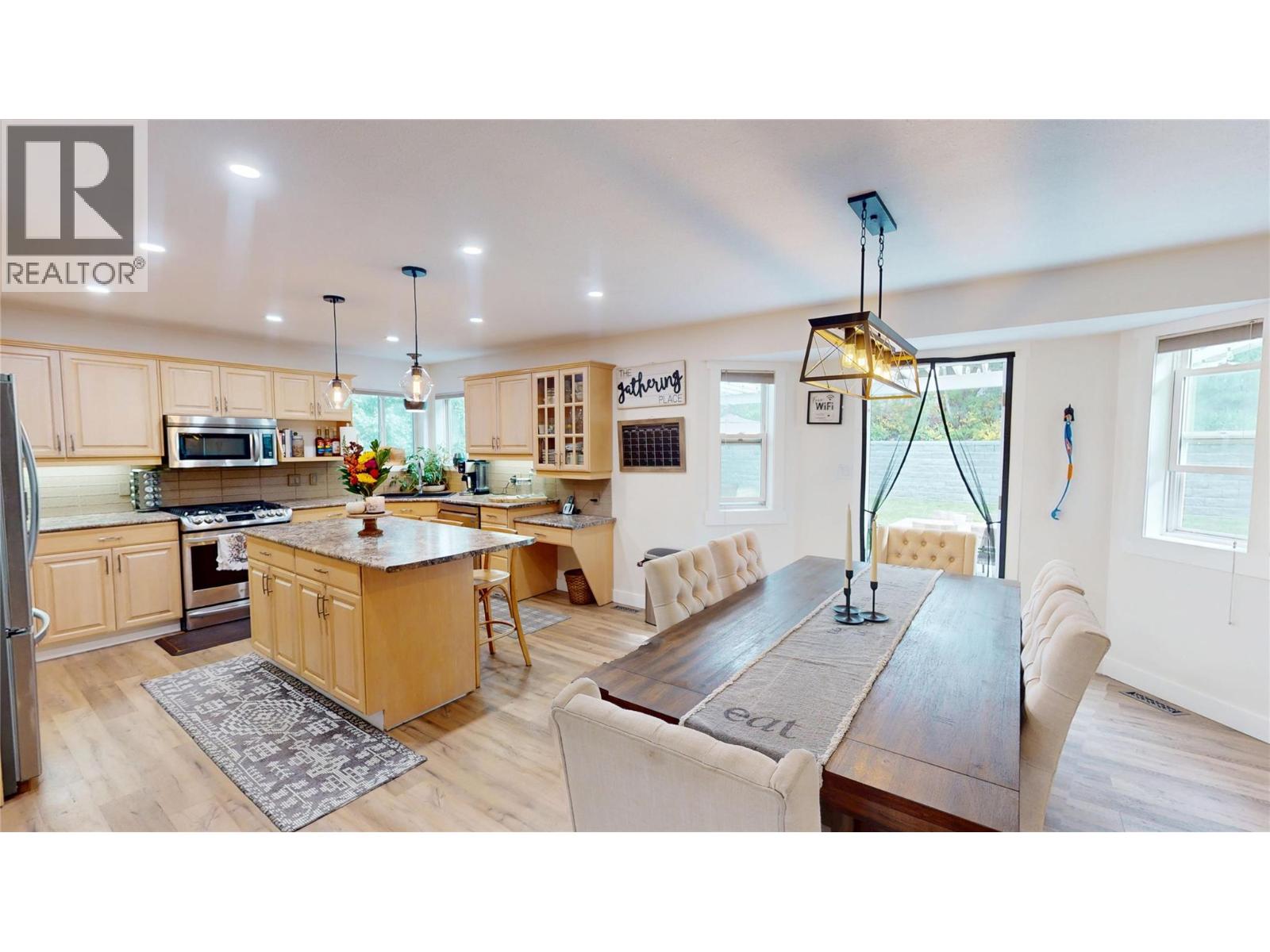 1646 MT PYRAMID Crescent, Cranbrook