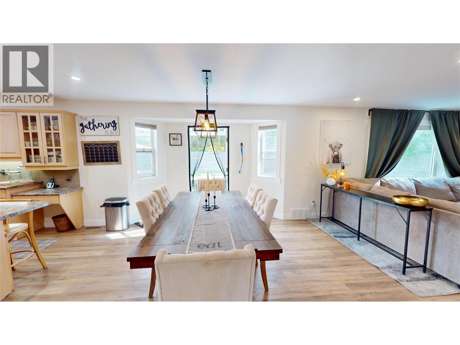 1646 MT PYRAMID Crescent, Cranbrook