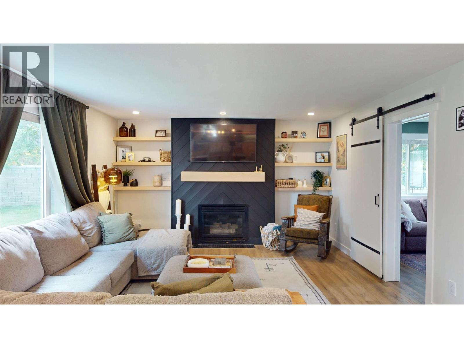 1646 MT PYRAMID Crescent, Cranbrook