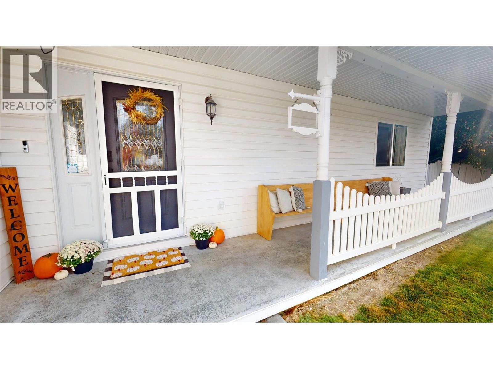 1646 MT PYRAMID Crescent, Cranbrook
