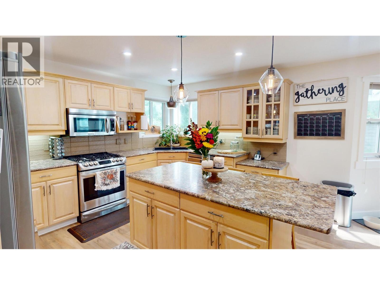 1646 MT PYRAMID Crescent, Cranbrook