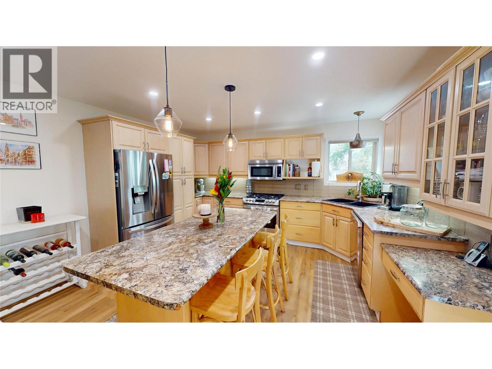 1646 MT PYRAMID Crescent, Cranbrook