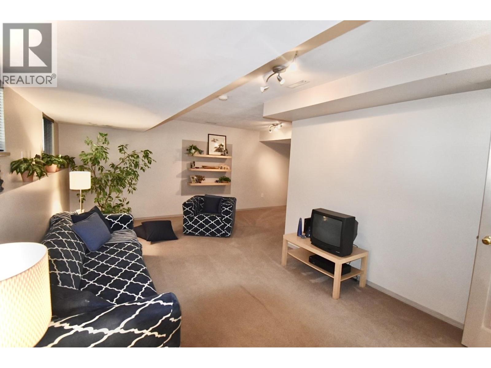 1499 HANBURY ROAD, Roberts Creek