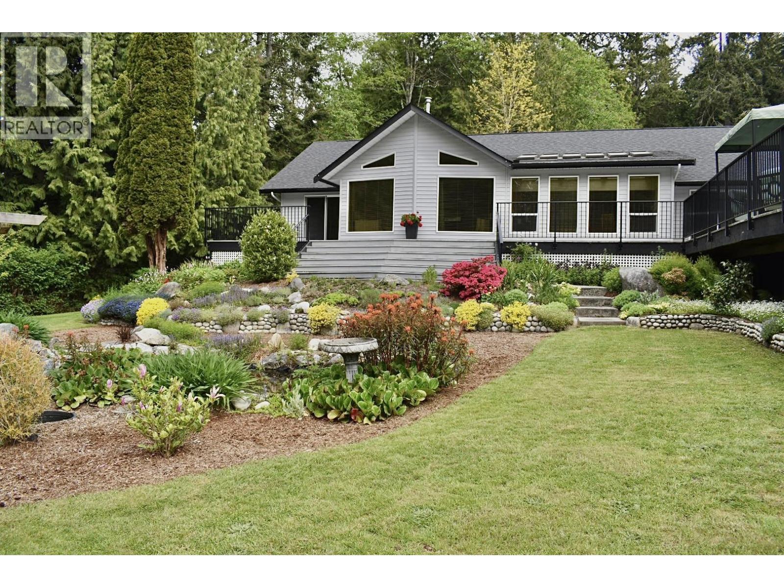 1499 HANBURY ROAD, Roberts Creek