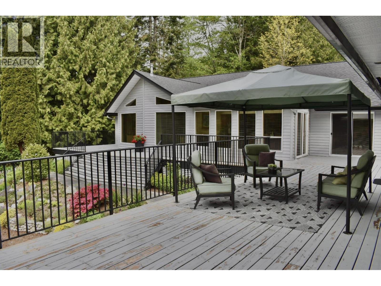 1499 HANBURY ROAD, Roberts Creek