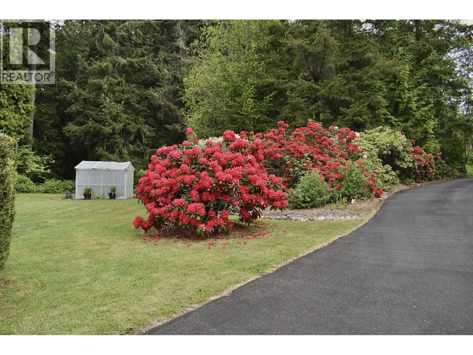 1499 HANBURY ROAD, Roberts Creek