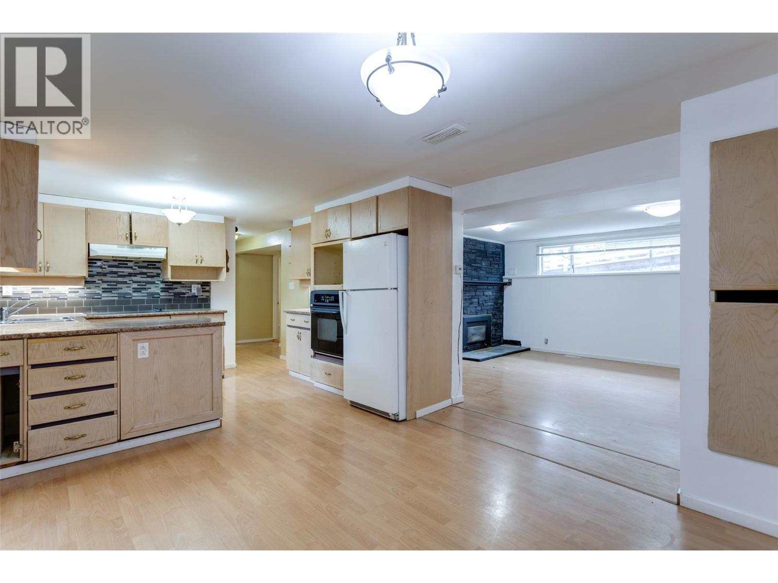  1911 Cross Road, Kelowna