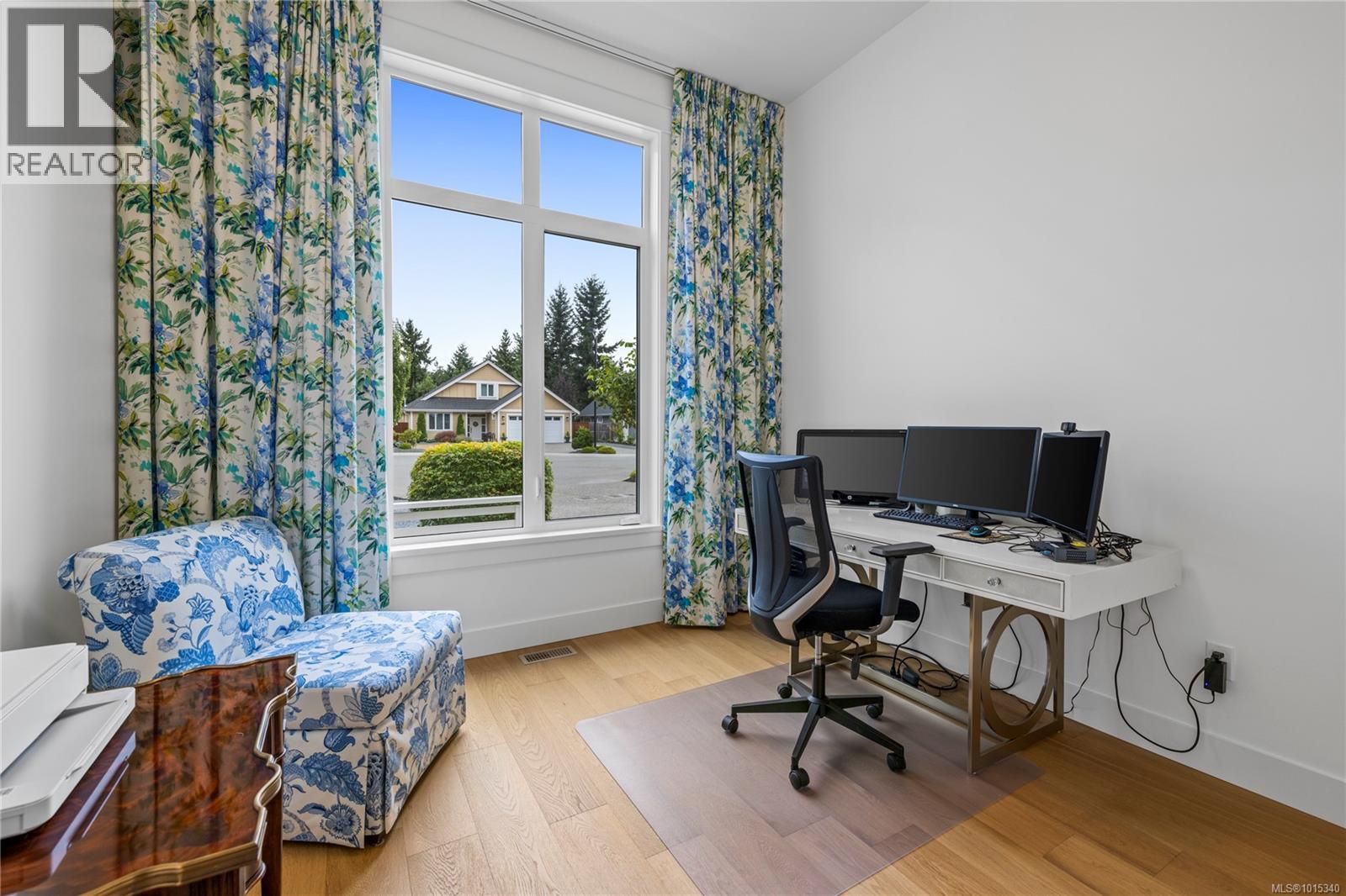 1353 Parkhurst Pl, Parksville