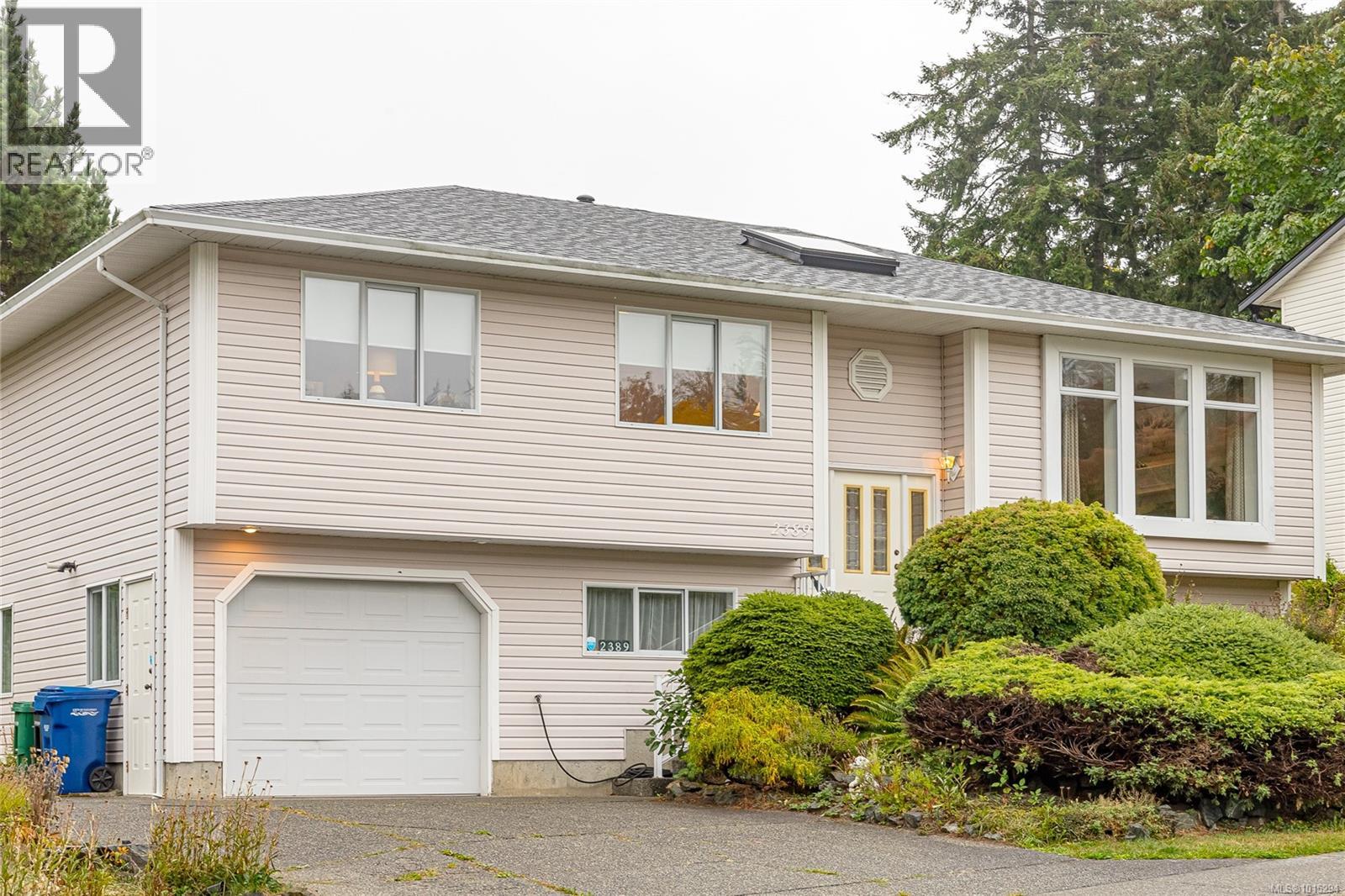 2389 Westhill Pl, Nanaimo