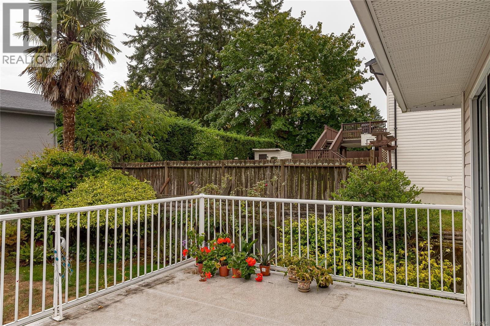 2389 Westhill Pl, Nanaimo