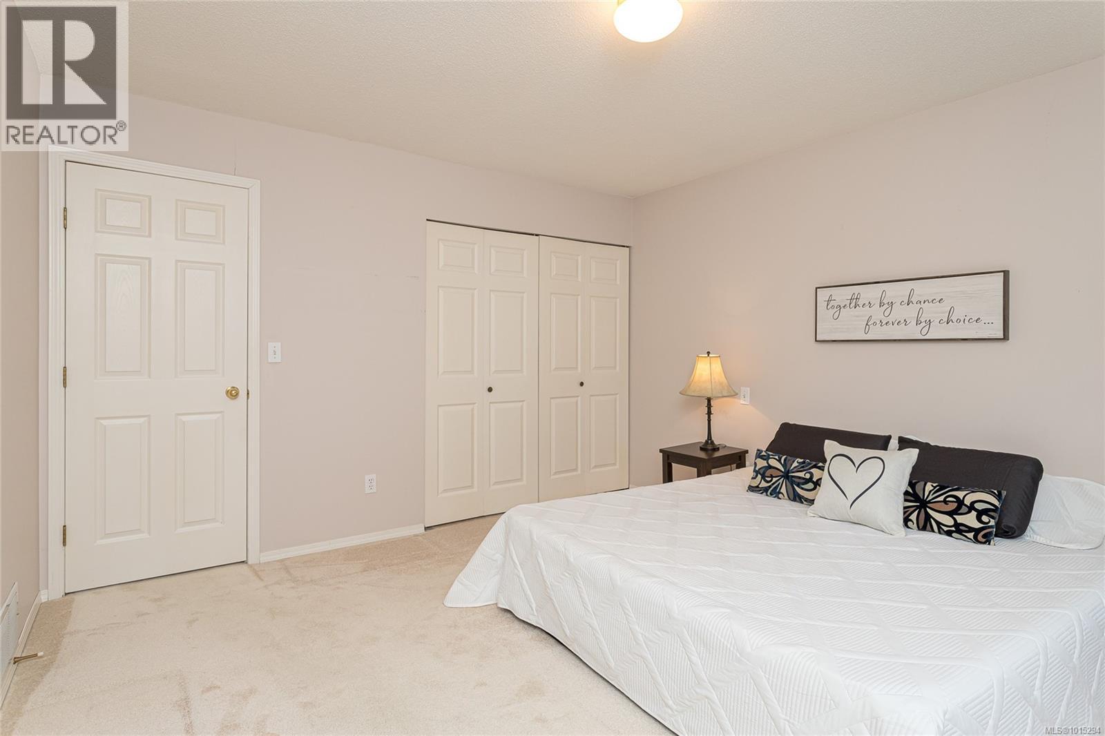 2389 Westhill Pl, Nanaimo