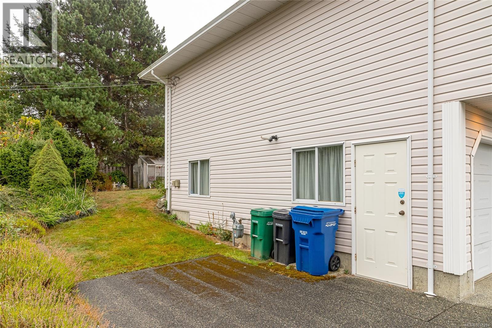 2389 Westhill Pl, Nanaimo