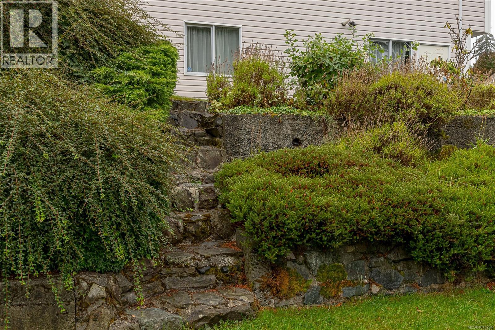 2389 Westhill Pl, Nanaimo