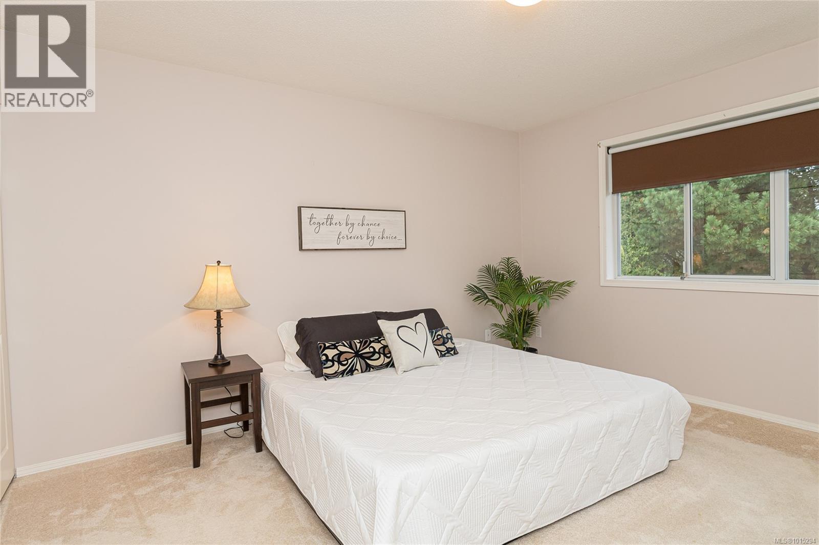 2389 Westhill Pl, Nanaimo