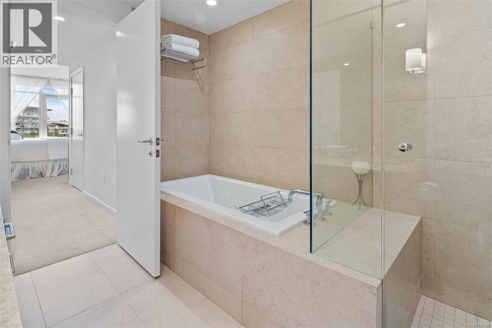 208 100 Saghalie Road, Victoria