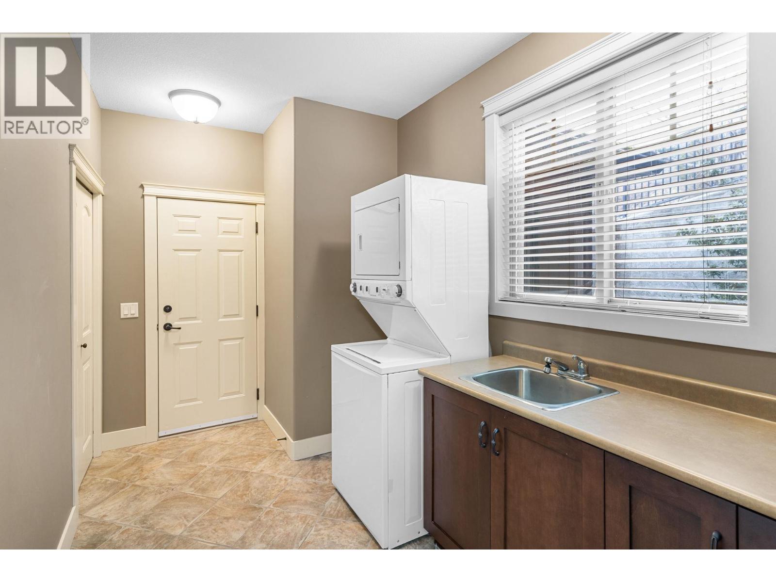 108 4350 Ponderosa Drive, Peachland