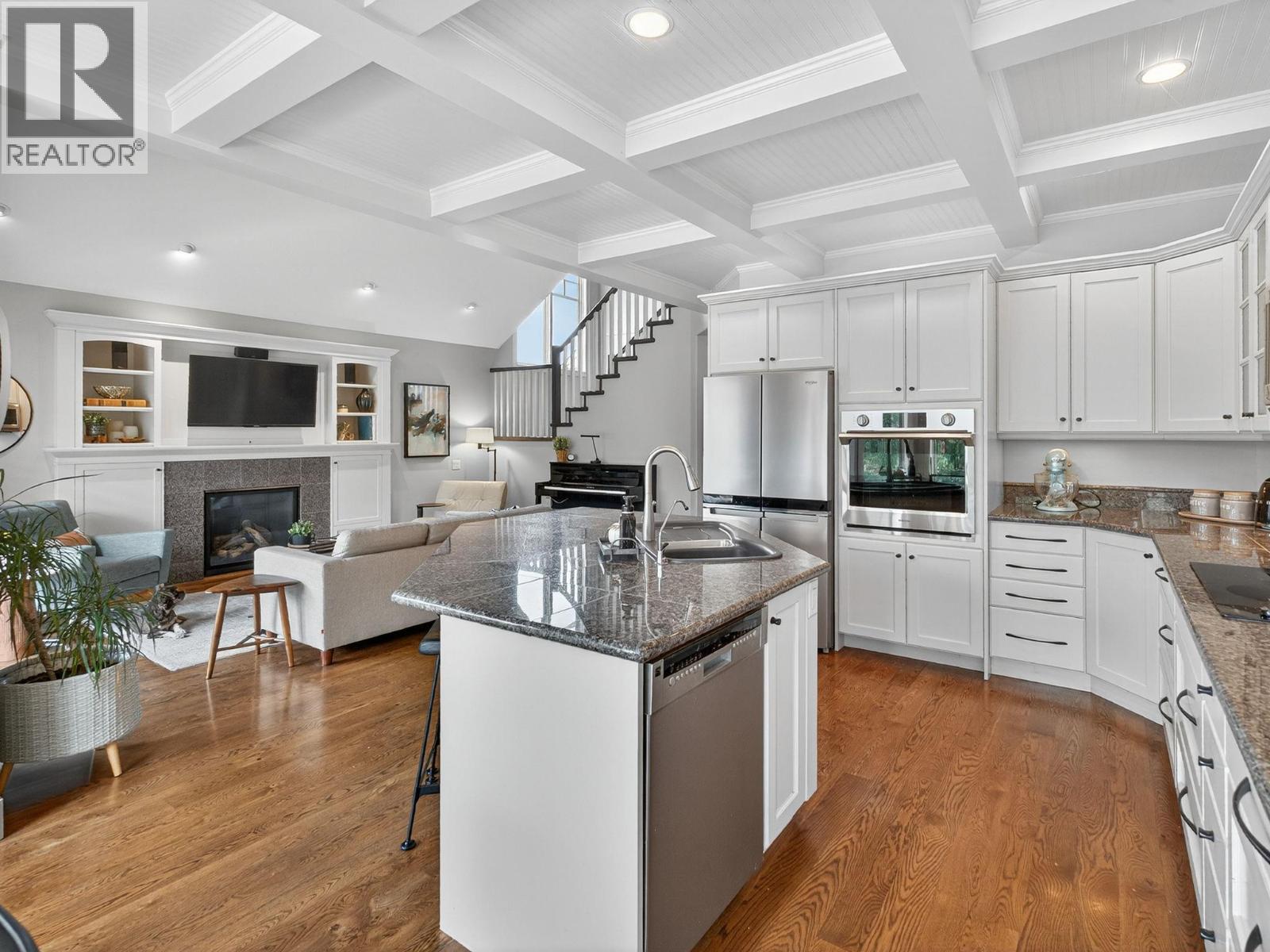  1054 Long Ridge Drive, Kelowna