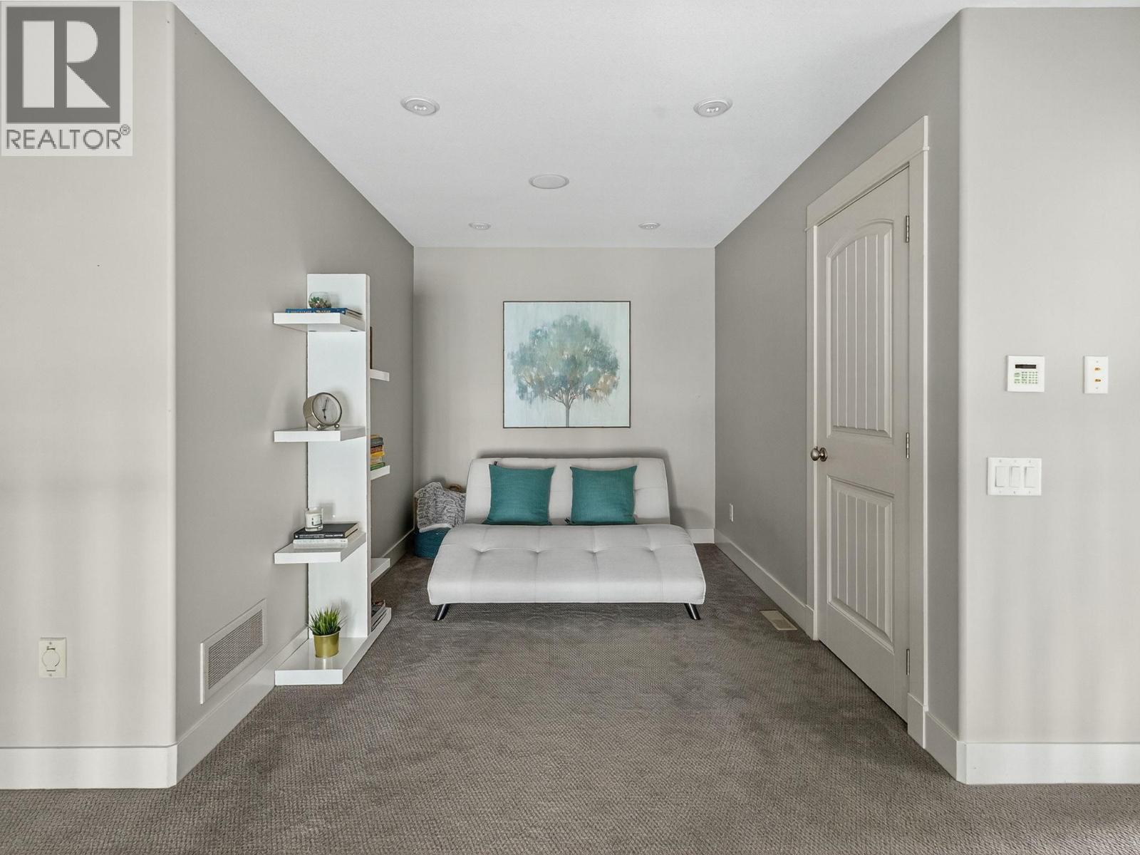  1054 Long Ridge Drive, Kelowna