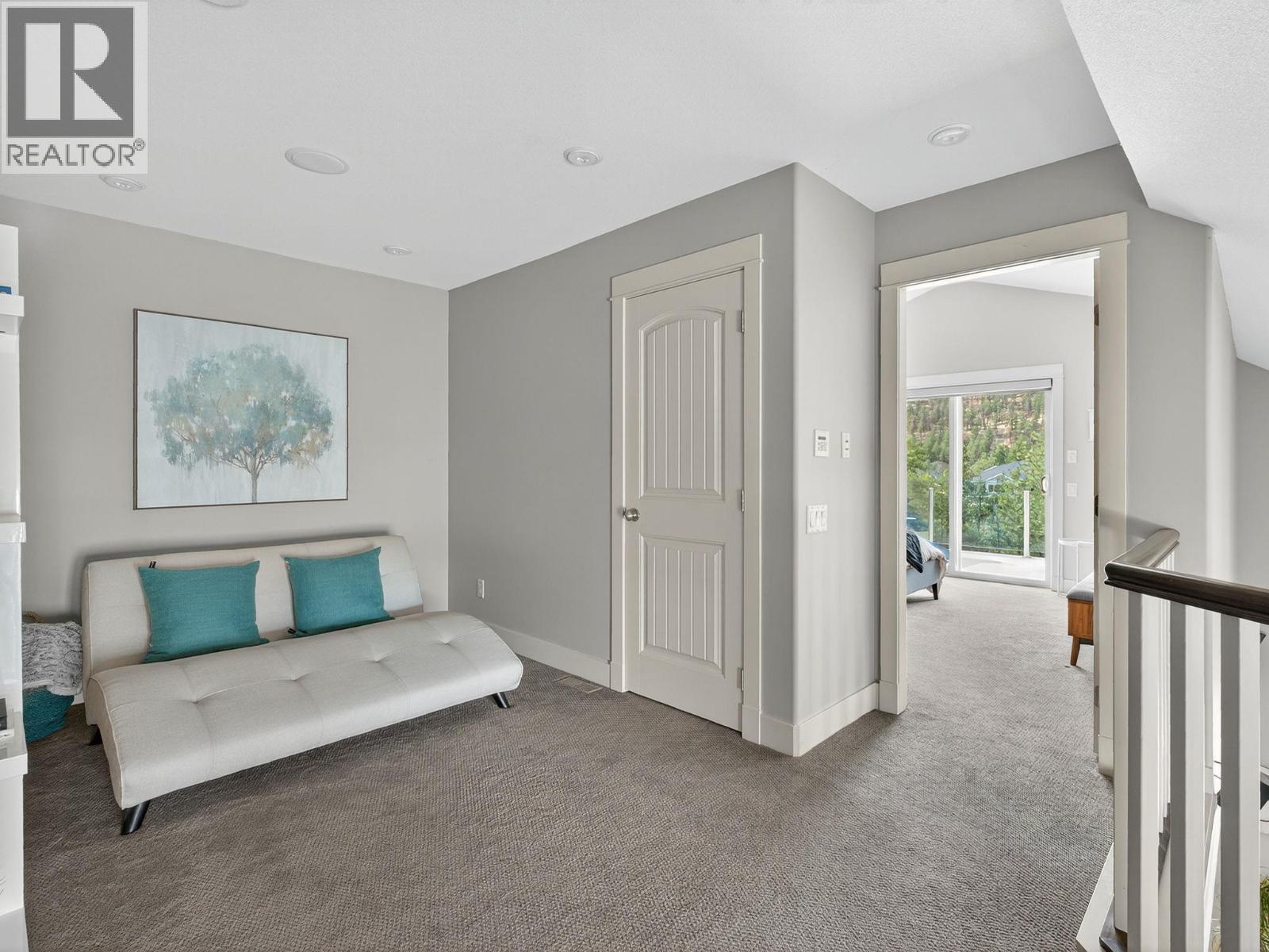  1054 Long Ridge Drive, Kelowna