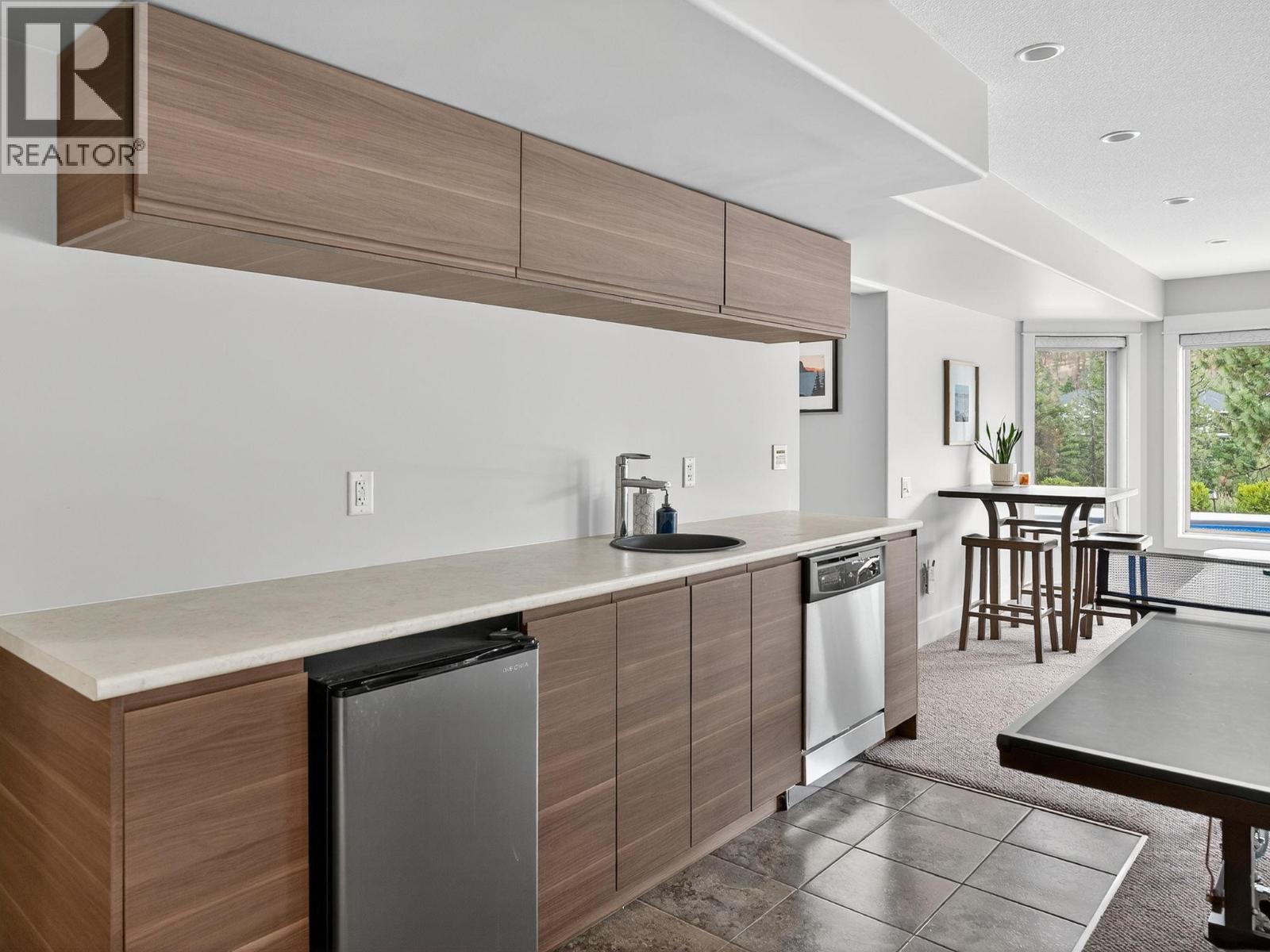  1054 Long Ridge Drive, Kelowna