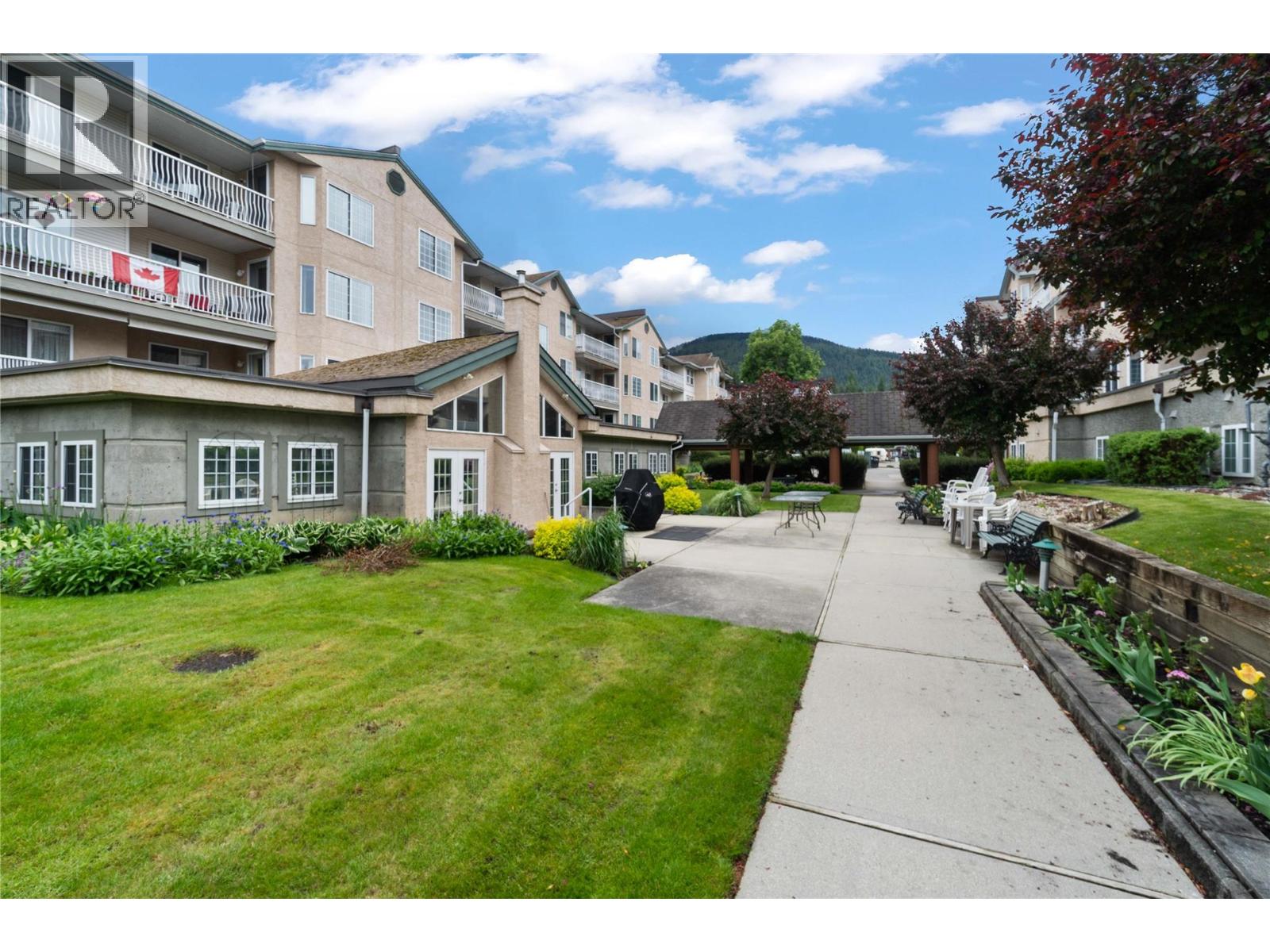314 250 5 Street Southeast, Salmon Arm