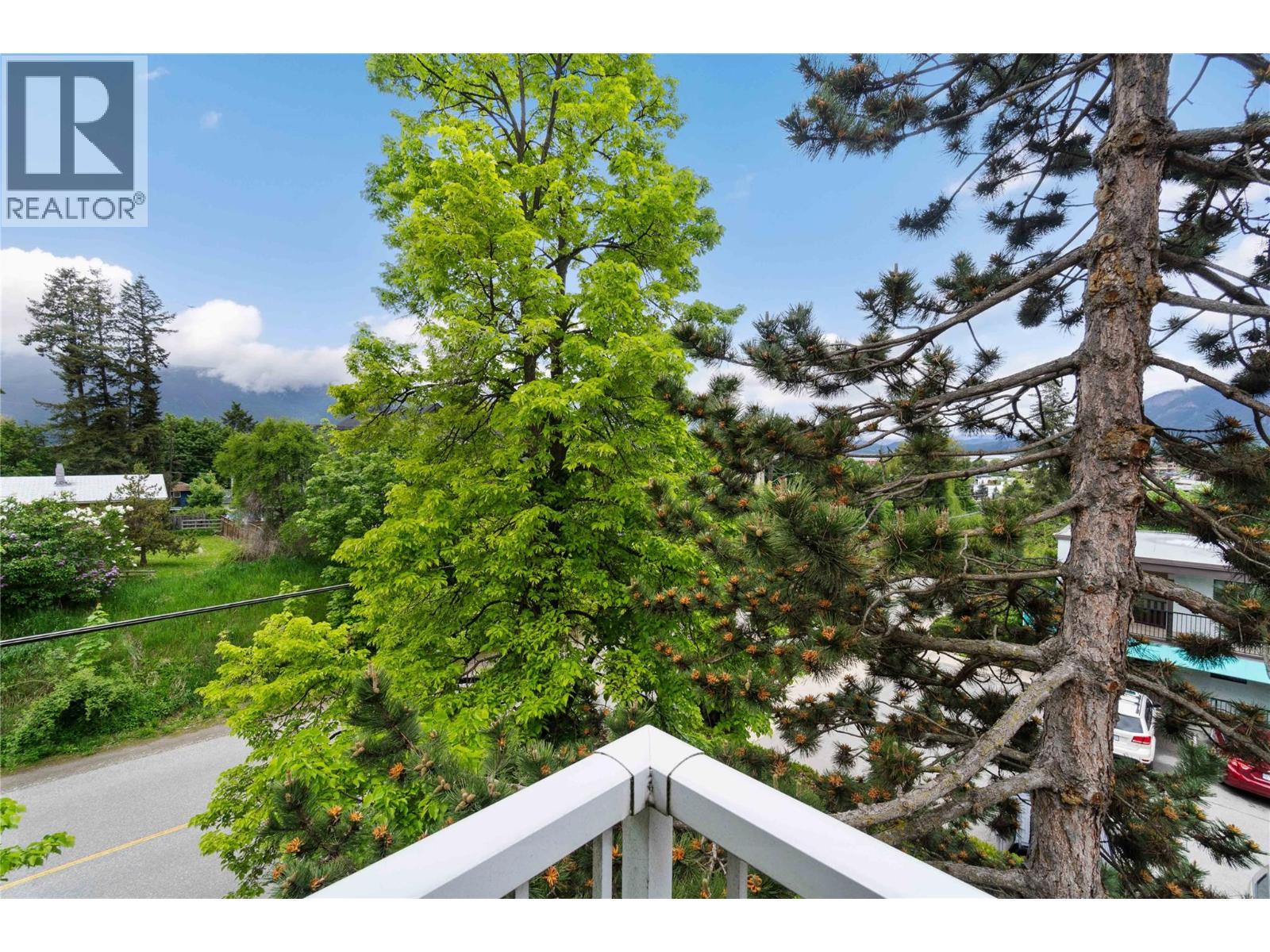 314 250 5 Street Southeast, Salmon Arm